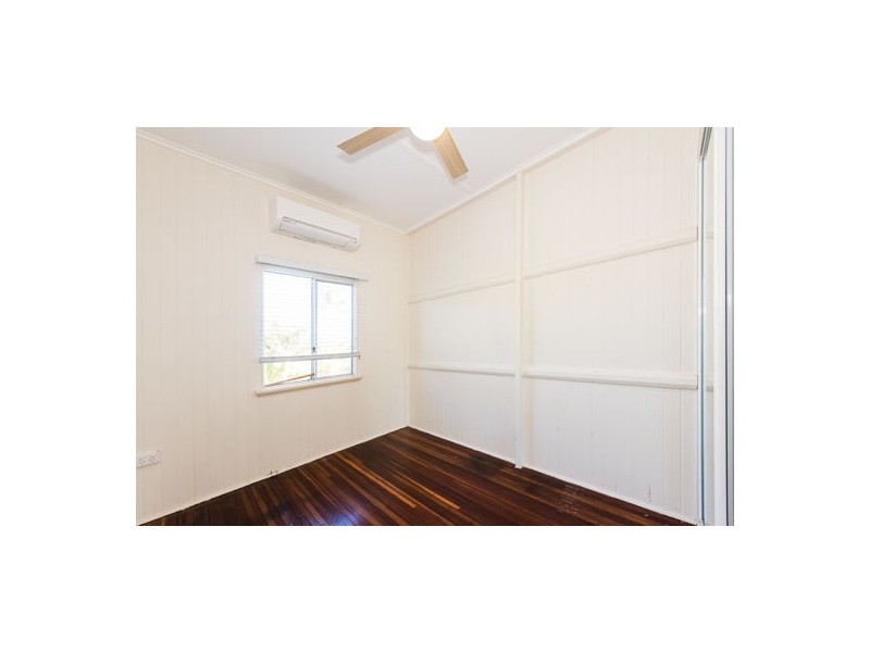 10 Pratt Street, South Mackay QLD 4740