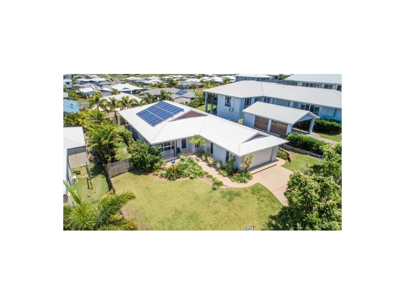 9 Douglas Crescent, Rural View QLD 4740