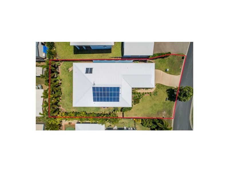 9 Douglas Crescent, Rural View QLD 4740