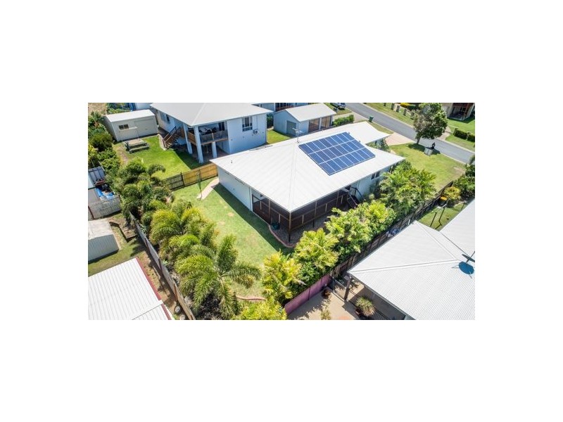 9 Douglas Crescent, Rural View QLD 4740