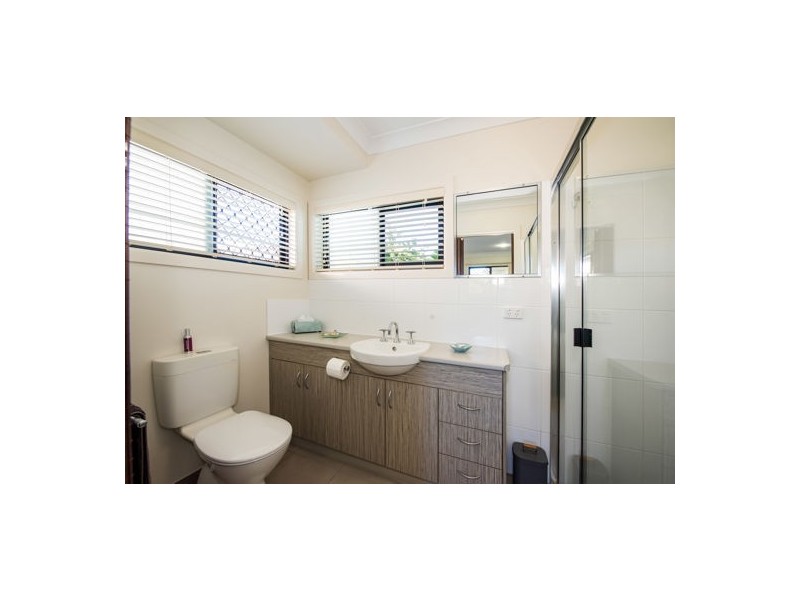 21 Village Circuit, Eimeo QLD 4740