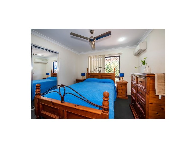 21 Village Circuit, Eimeo QLD 4740