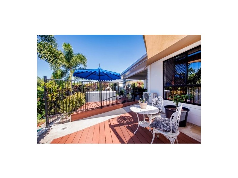 21 Village Circuit, Eimeo QLD 4740