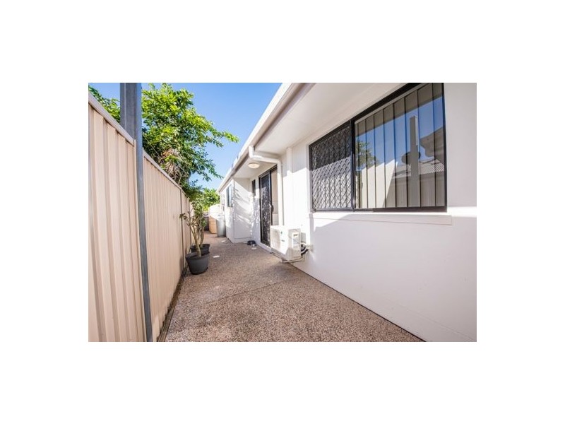21 Village Circuit, Eimeo QLD 4740