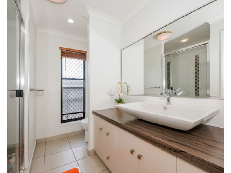 15 Raylene Street, Mount Pleasant QLD 4740