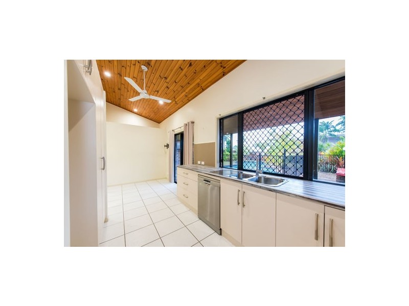 11 Yaralla Avenue, East Mackay QLD 4740