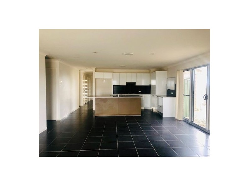 20 Hawkins Street, Bucasia QLD 4750