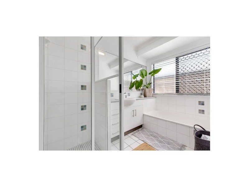 9 Leichardt Way, Andergrove QLD 4740