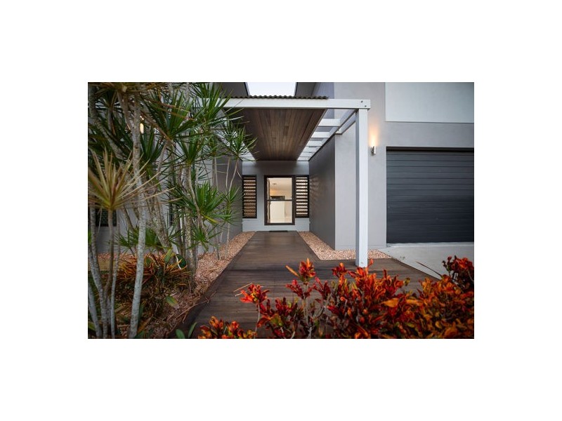 14 Sturt Cresent, Erakala QLD 4740