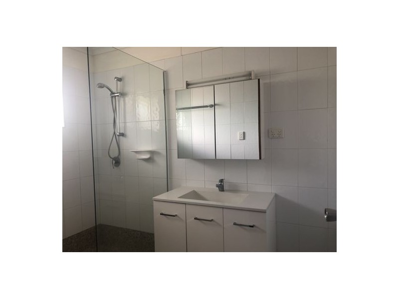 2/6 Minster Street, South Mackay QLD 4740