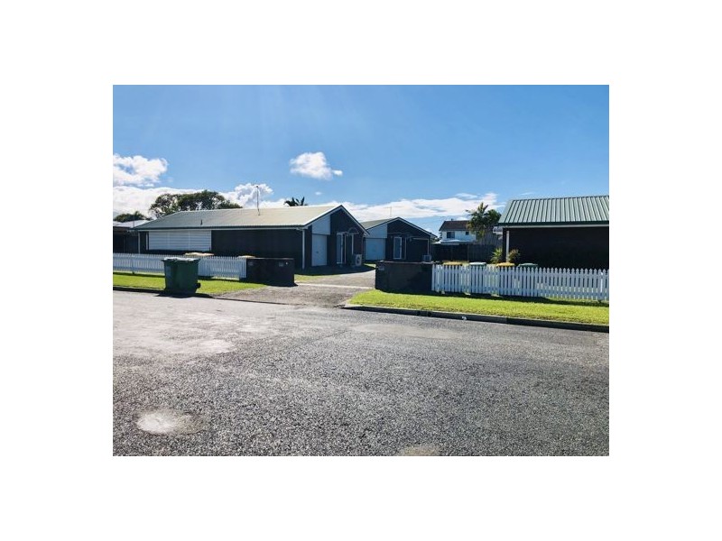 2/6 Minster Street, South Mackay QLD 4740