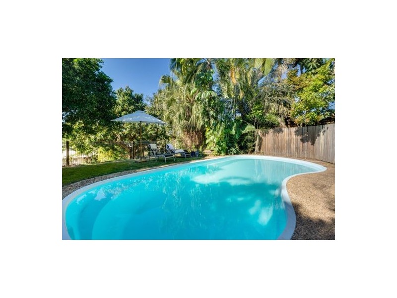 12 Mowlam Street, Eimeo QLD 4740