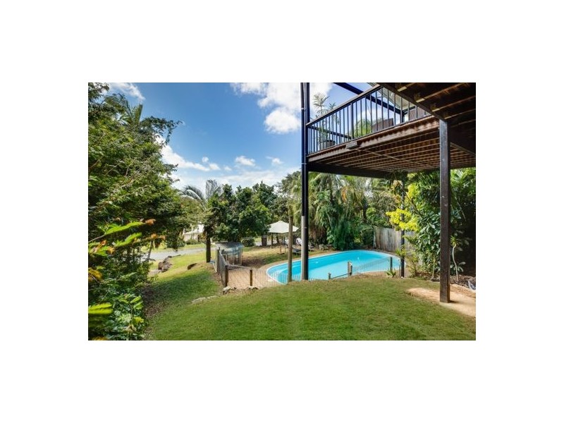 12 Mowlam Street, Eimeo QLD 4740