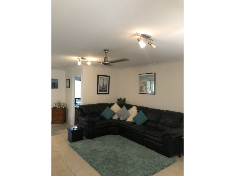 27 Village Circuit, Eimeo QLD 4740