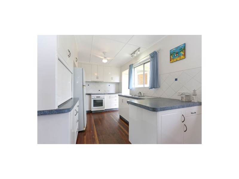 17 Rosella Street, Slade Point QLD 4740