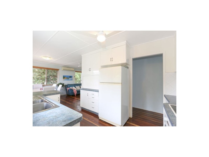 17 Rosella Street, Slade Point QLD 4740