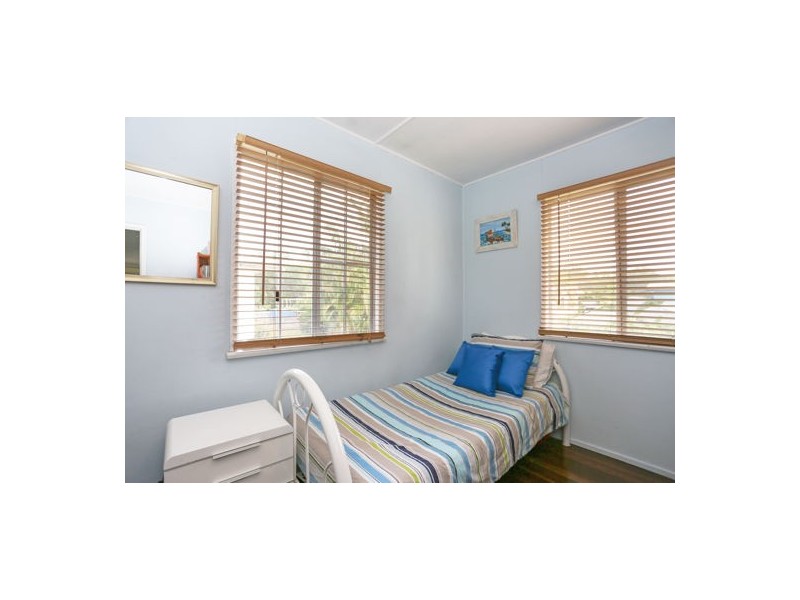17 Rosella Street, Slade Point QLD 4740