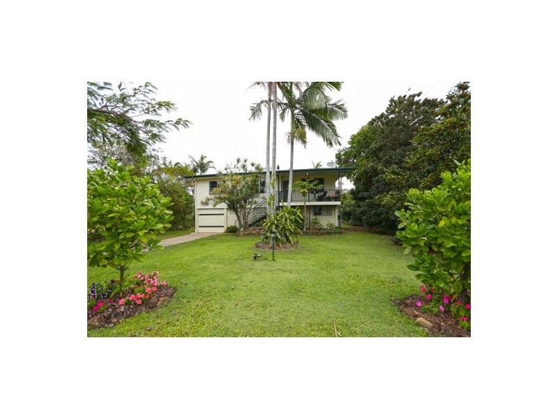 17 Rosella Street, Slade Point QLD 4740
