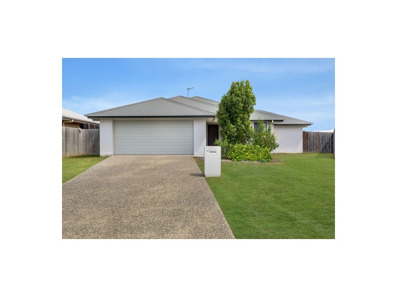 17 Parklane Crescent, Beaconsfield QLD 4740