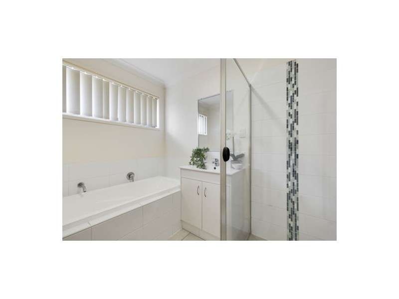 17 Parklane Crescent, Beaconsfield QLD 4740