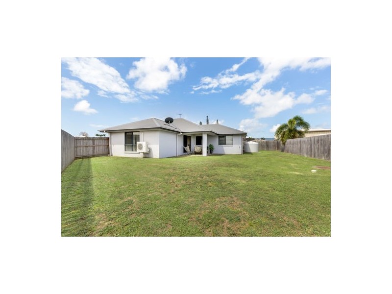 17 Parklane Crescent, Beaconsfield QLD 4740