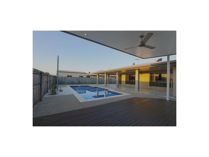 11 Canecutters Drive, Ooralea QLD 4740