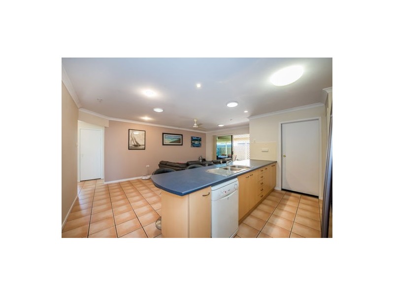 10 Lois Street, Mount Pleasant QLD 4740