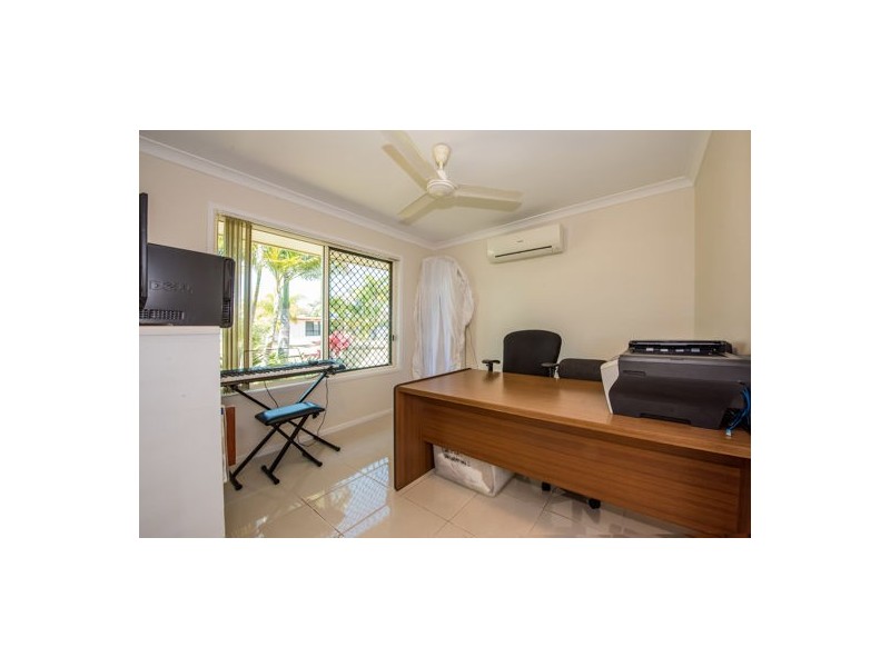 10 Lois Street, Mount Pleasant QLD 4740