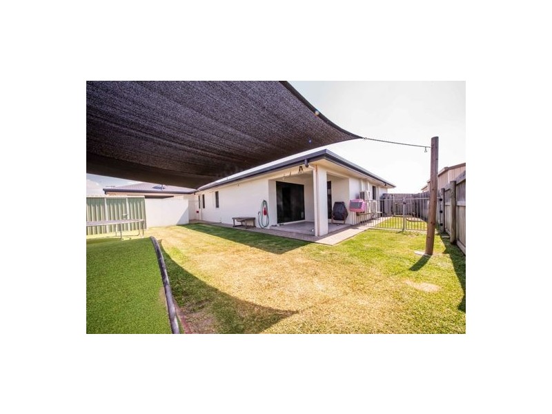 2-1 Bellavista Circuit, Beaconsfield QLD 4740