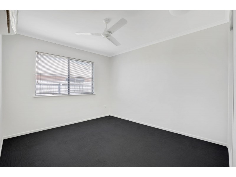 33 Dickens Avenue, Ooralea QLD 4740