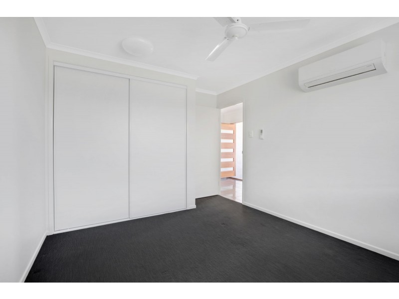 33 Dickens Avenue, Ooralea QLD 4740
