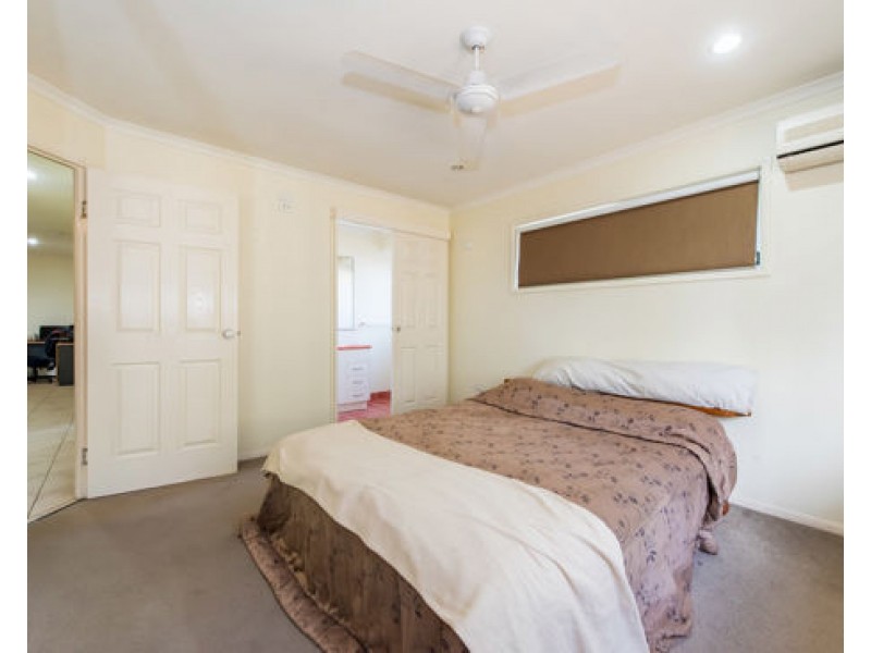 13 Marine Parade, Bucasia QLD 4750