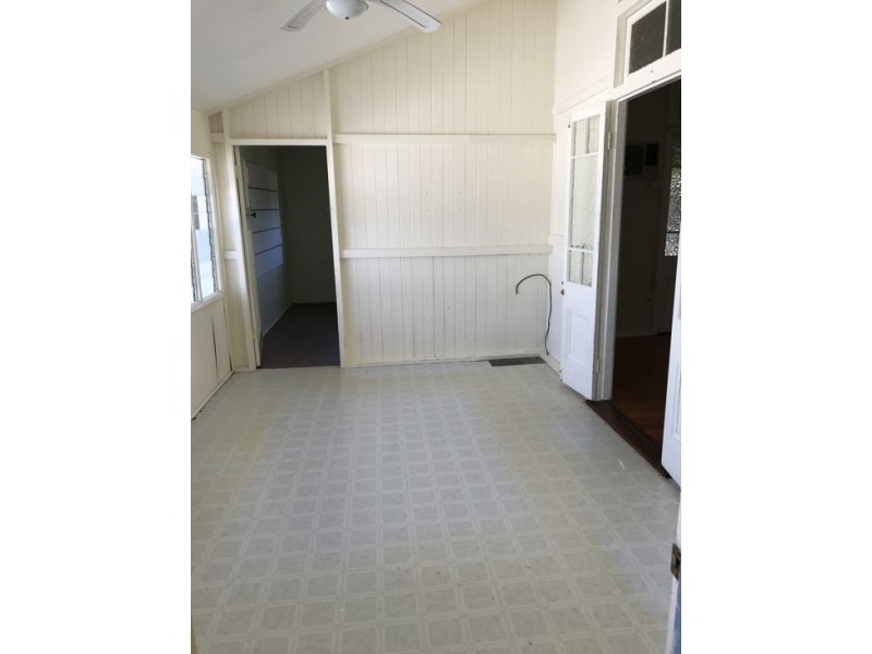 34 Wardrop Street, West Mackay QLD 4740