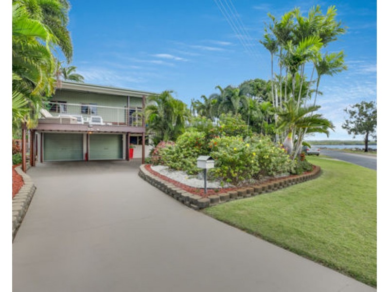 15 Swan Street, Slade Point QLD 4740