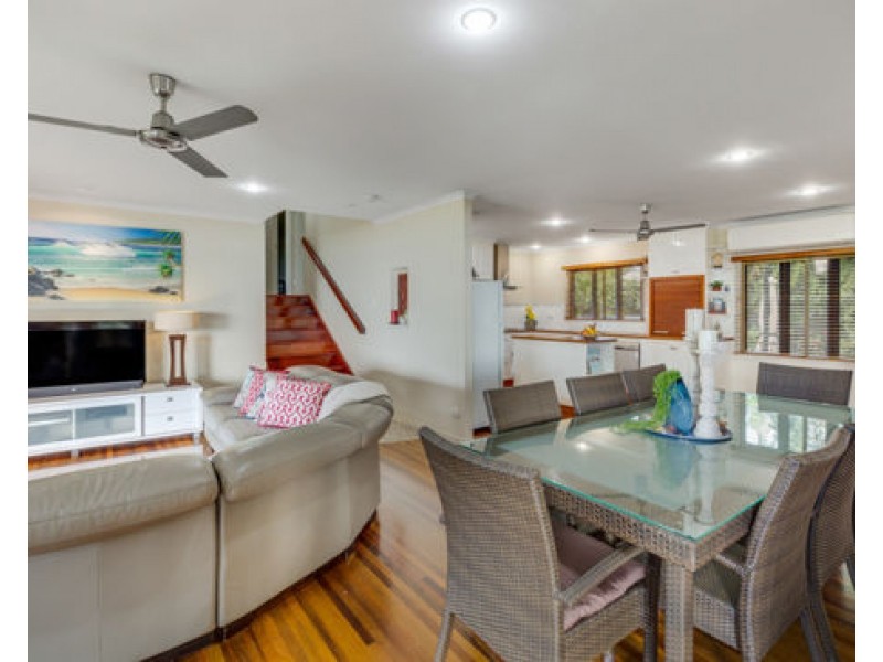 15 Swan Street, Slade Point QLD 4740
