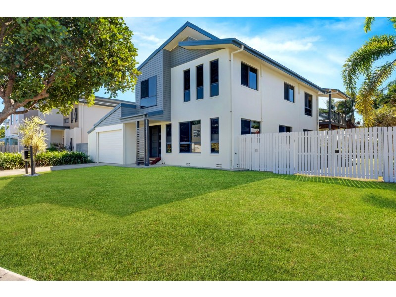 17 Turtle Place, Blacks Beach QLD 4740