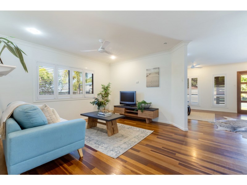 17 Turtle Place, Blacks Beach QLD 4740