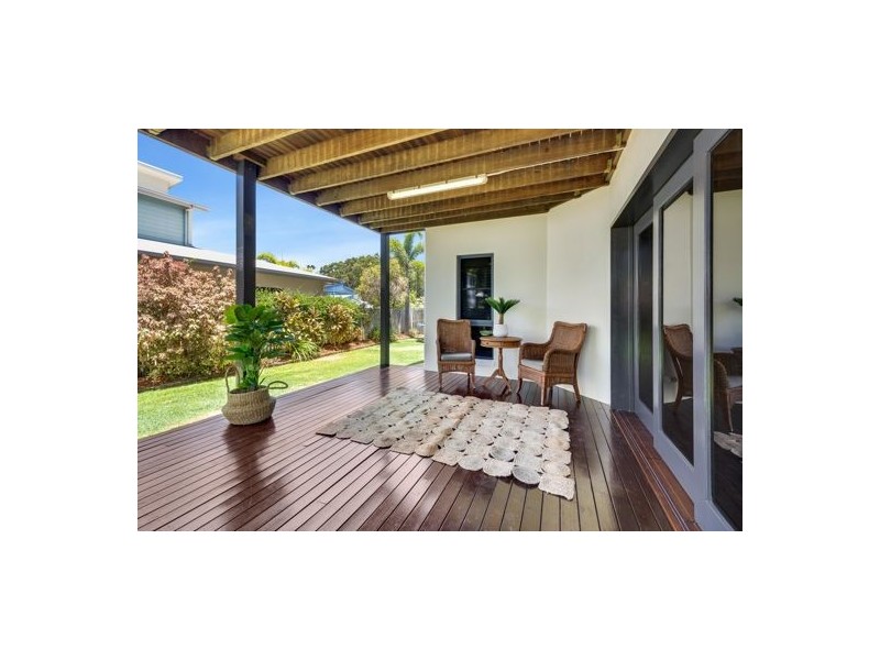 17 Turtle Place, Blacks Beach QLD 4740