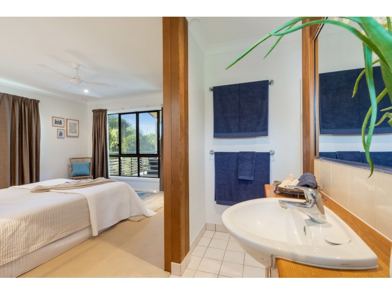17 Turtle Place, Blacks Beach QLD 4740