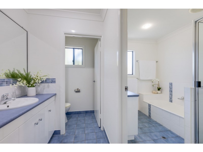 17 Turtle Place, Blacks Beach QLD 4740