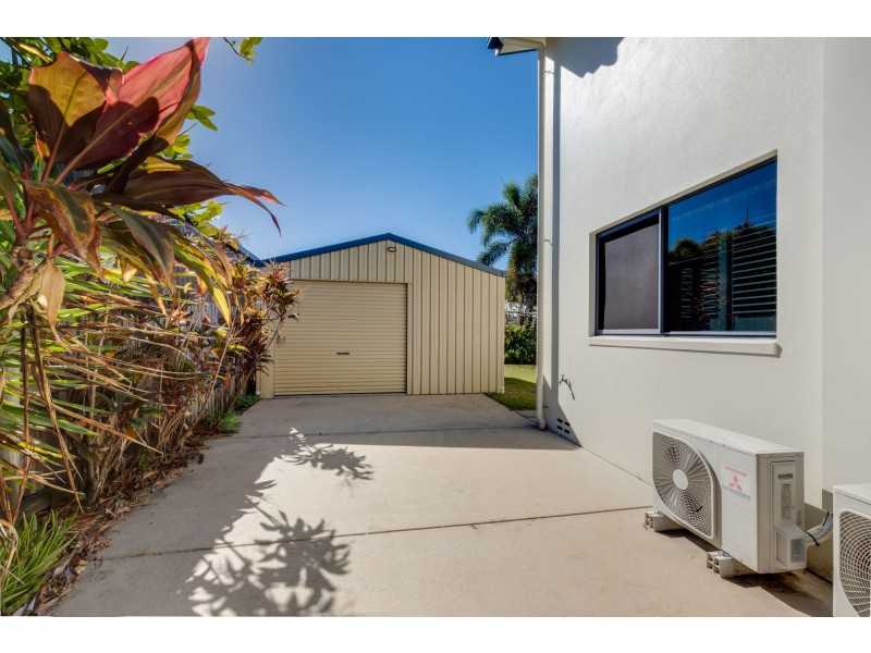 17 Turtle Place, Blacks Beach QLD 4740