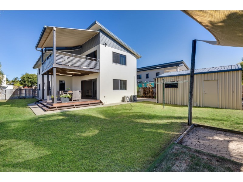 17 Turtle Place, Blacks Beach QLD 4740