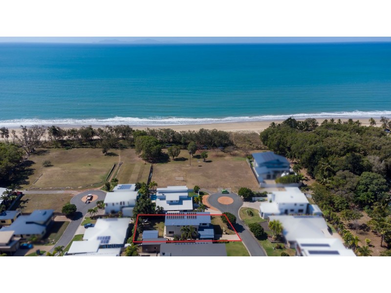 17 Turtle Place, Blacks Beach QLD 4740