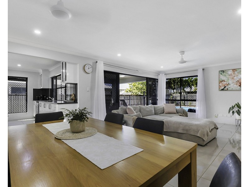5 Bellavista Circuit, Beaconsfield QLD 4740