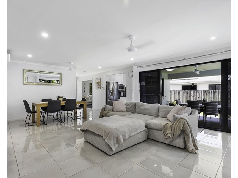 5 Bellavista Circuit, Beaconsfield QLD 4740