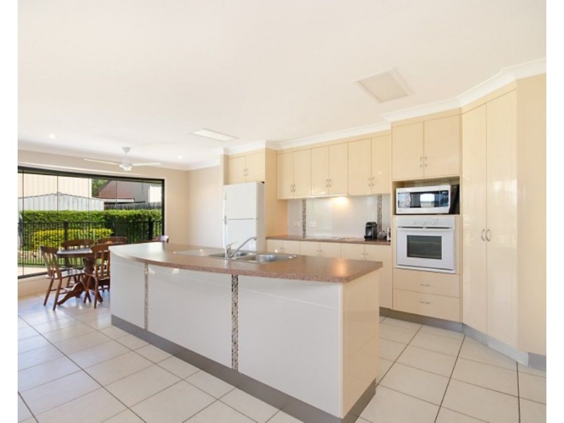 27 Emperor Drive, Andergrove QLD 4740