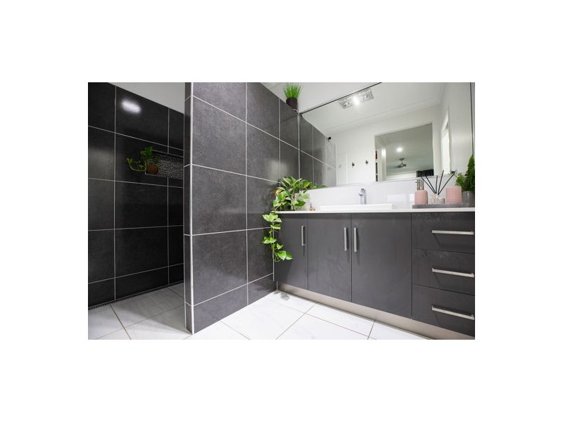 7 Eagleford Street, Richmond QLD 4740