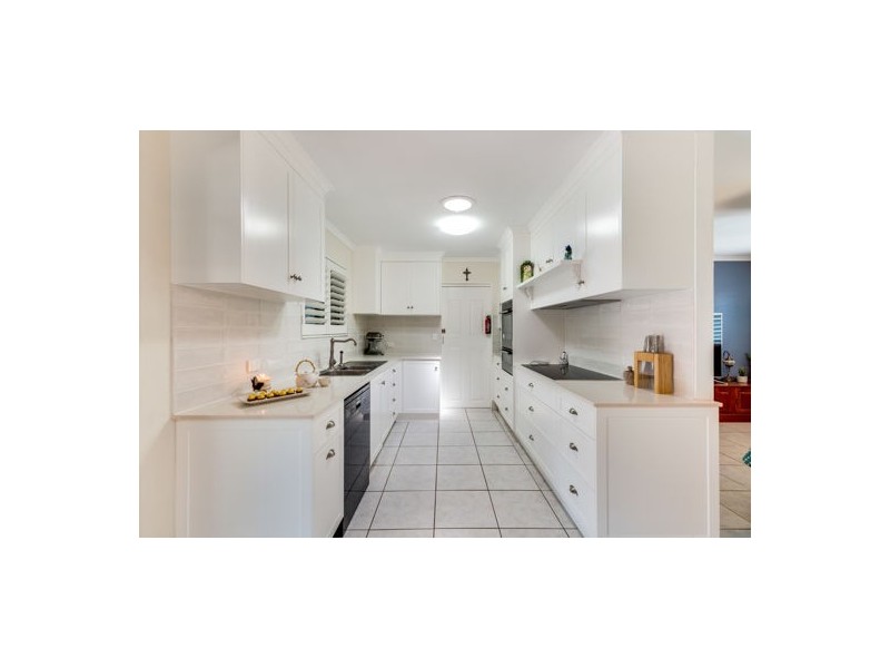 9 St Bees Avenue, Bucasia QLD 4750