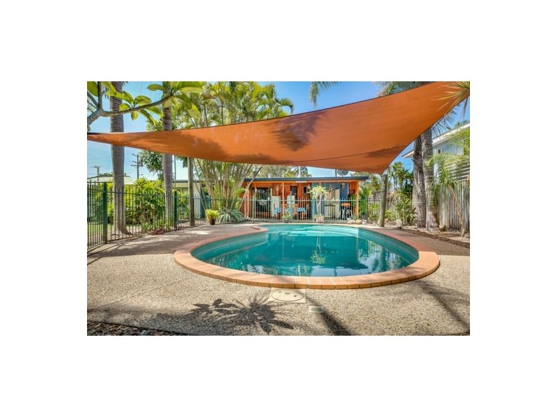 9 St Bees Avenue, Bucasia QLD 4750