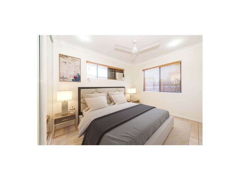 2/10 Ribbon Court, Glenella QLD 4740